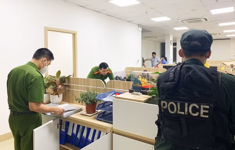 chong-lan-phi.jpg