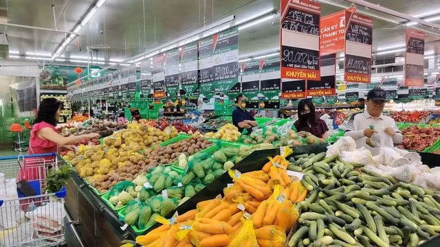 Các mặt hàng rau xanh được nhiều người tiêu dùng lựa chọn sau Tết. Ảnh: THANH NHÂN