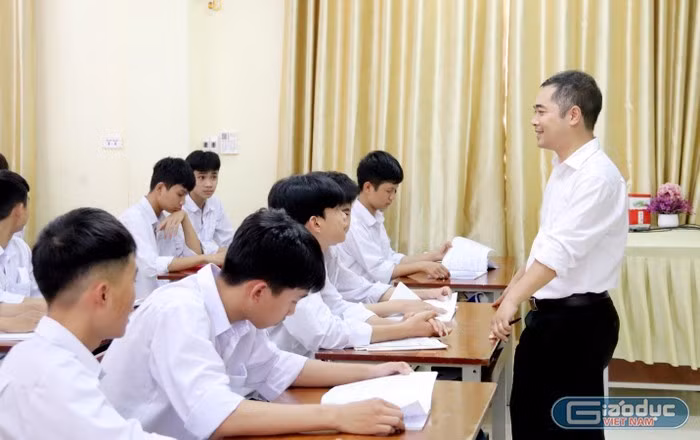thoi-gian-ap-dung-mien-hoc-phi-cho-hoc-sinh-tu-mam-non-den-pho-thong-tren-ca-nuoc-du-kien-tu-nam-hoc-2025-2026-anh-moc-huong-nguon-tto.jpg