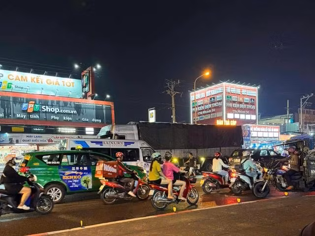 2tai-nan.jpg