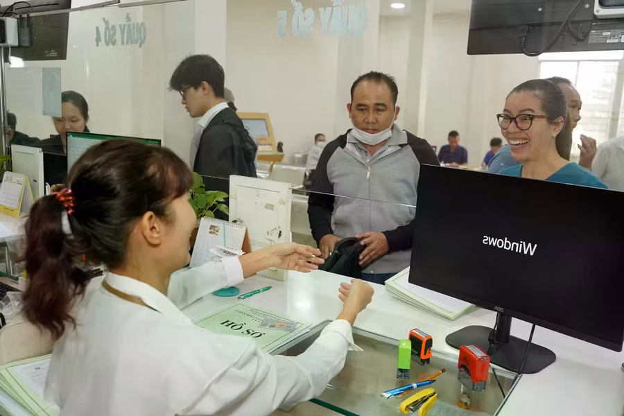 Tổ chức, hoạt động của UBND cấp tỉnh bảo đảm tinh gọn, hiệu năng, hiệu lực, hiệu quả.