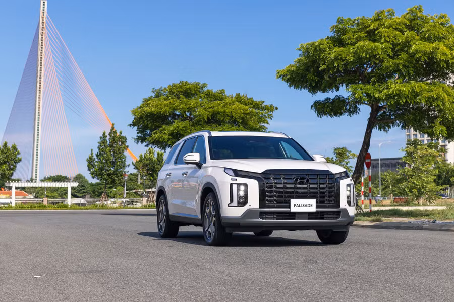 Hyundai Palisade giảm giá 200 triệu đồng.