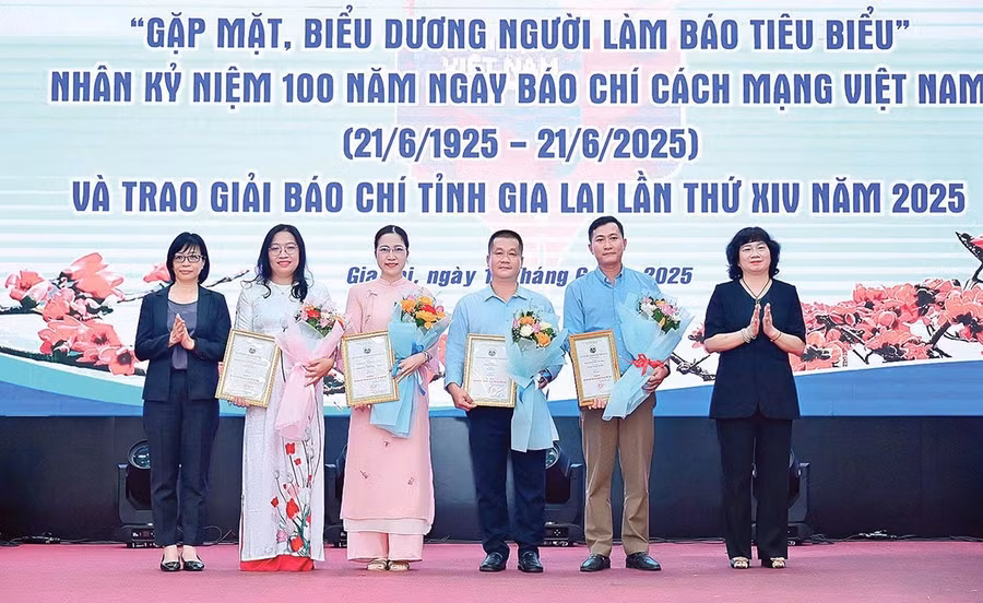 lay-1.jpg
