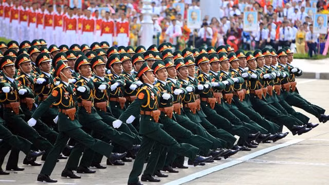 Sĩ quan, quân nhân chuyên nghiệp hoàn thành xuất sắc nhiệm vụ được thưởng 8 lần mức lương cơ sở. Ảnh minh hoạ