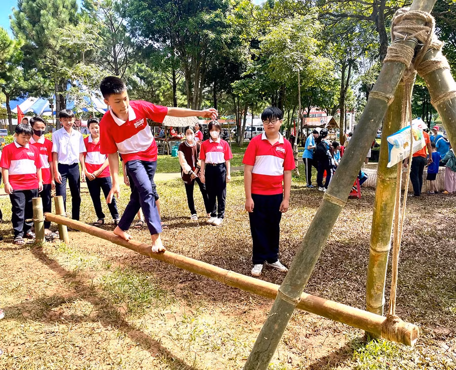 1-tro-choi-di-cau-khi-tiep-tuc-duoc-dua-vao-chuong-trinh-cua-ngay-hoi-nam-nay-nho-su-vui-nhon.jpg