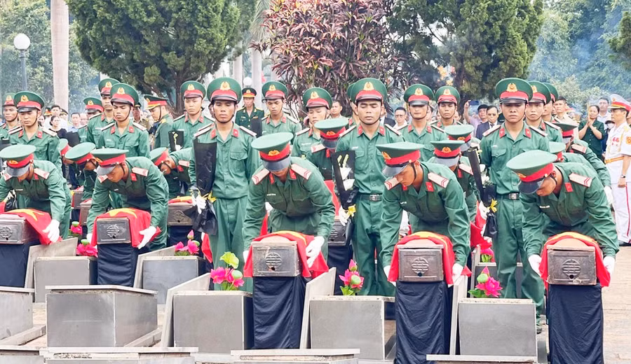 1-bg-can-bo-chien-si-luc-luong-vu-trang-tinh.jpg