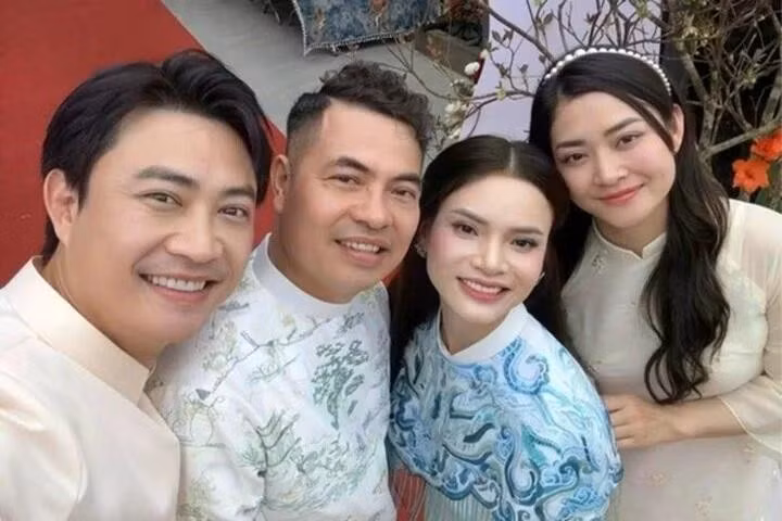 2doi-tu-kin-tieng.jpg
