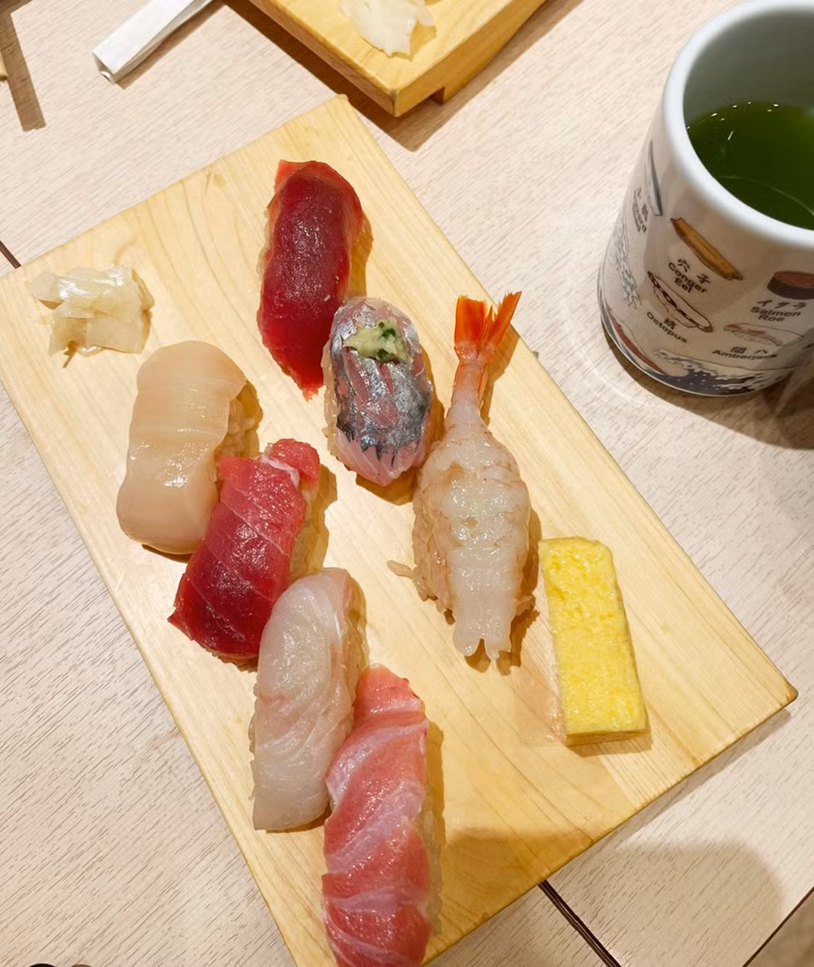 1-sushi-ca-va-tom.jpg