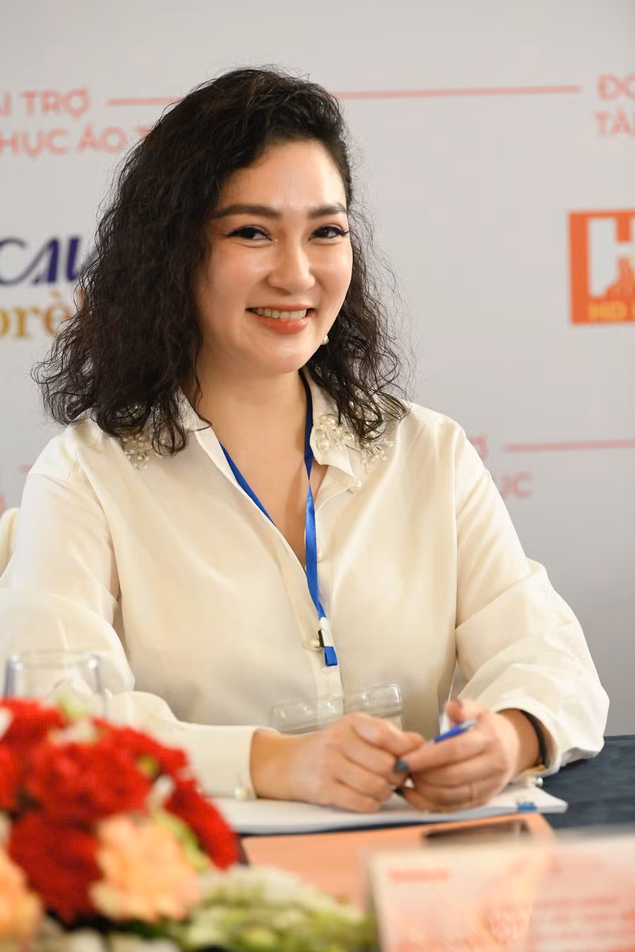 Nhìn những thí sinh đến tham gia sơ khảo, Nguyễn Thị Huyền bồi hồi nhớ lại thời điểm thi Hoa hậu Việt Nam cách đây 21 năm. Người đẹp chia sẻ ngày ấy cô xuề xòa, còn chưa biết trang điểm. Cô đánh giá các thí sinh hiện nay rất trẻ trung, tài năng và chuyên nghiệp. Ảnh: BTC
