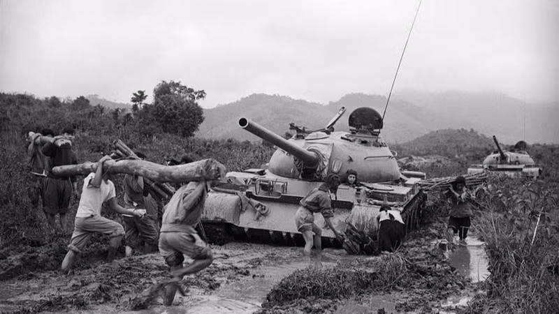 dai-thang-mua-xuan-nam-1975dd.jpg
