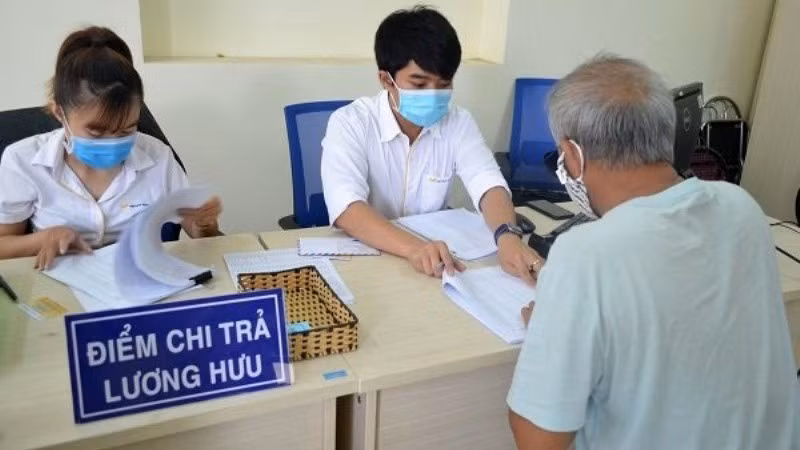 Chi trả gộp 2 tháng lương hưu tháng 2 và tháng 3-2026. Ảnh: Internet
