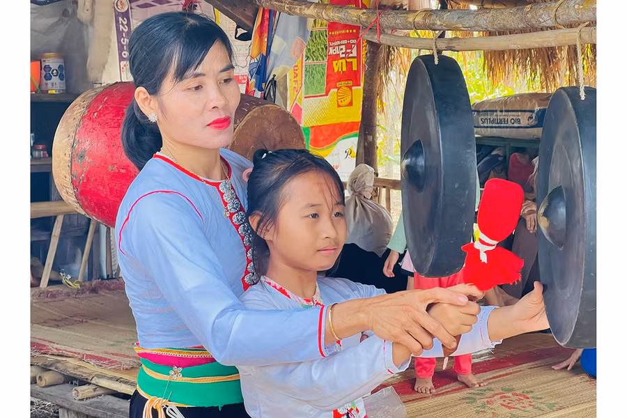 nguoi-muong-o-xa-ia-lau-giu-lua-cong-chieng-dd.jpg