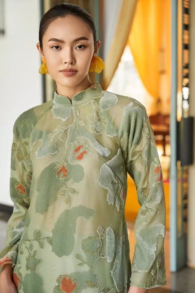 Hai tông màu vàng và xanh đều dịu dàng, nữ tính và mang đậm hương vị của những ngày lễ, tết. ẢNH: COCOSIN