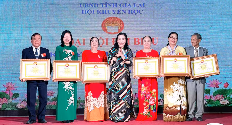 chuyen-khuyen-hoc-vung-kho-dd.jpg