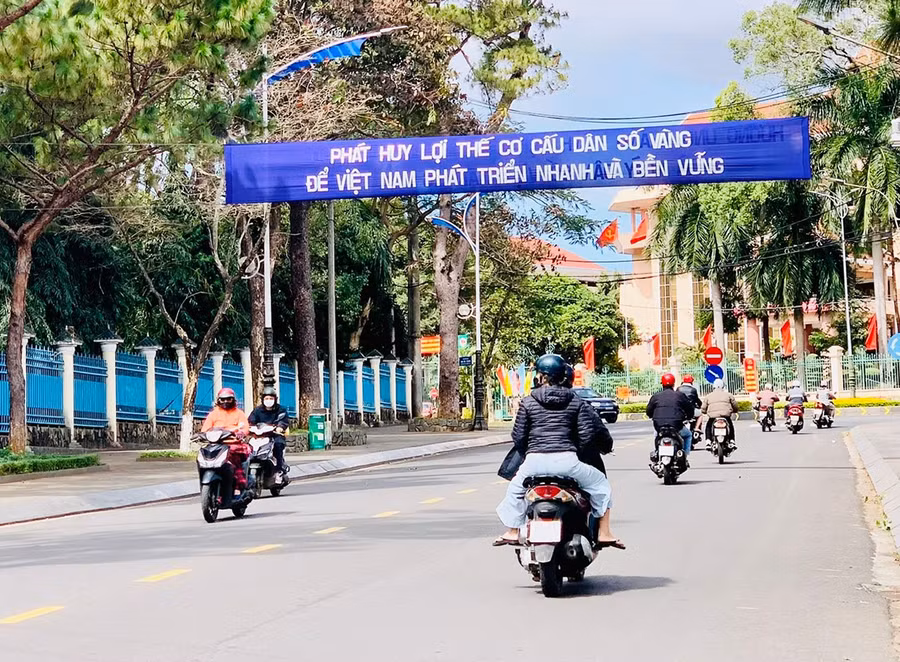 nang-cao-chat-luong-dan-so-dat-nuoc-phon-vinh-gia-dinh-hanh-phuc-bg.jpg
