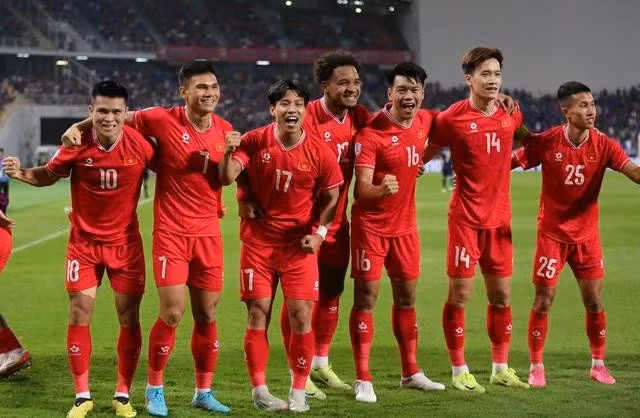 Đội tuyển Việt Nam được tặng thưởng xứng đáng. ẢNH: NGỌC LINH