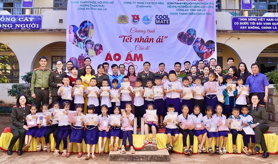tuoi-tre-cong-an-tinh-xung-kich-tinh-nguyen-vi-cong-dong-bg.jpg