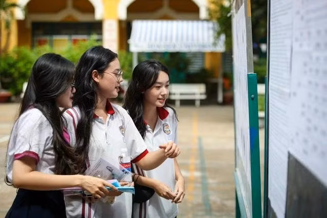 Thí sinh dự thi tốt nghiệp THPT năm 2024. Sử dụng điểm thi tốt nghiệp THPT là một trong những phương thức xét tuyển chủ đạo của các trường ĐH. Ảnh: Ngọc Dương