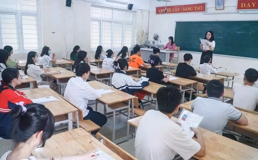 viec-day-them-va-hoc-them-trong-truong-chi-danh-cho-3-doi-tuong-cu-the-anh-minh-hoa-tt-nguon-plo.jpg