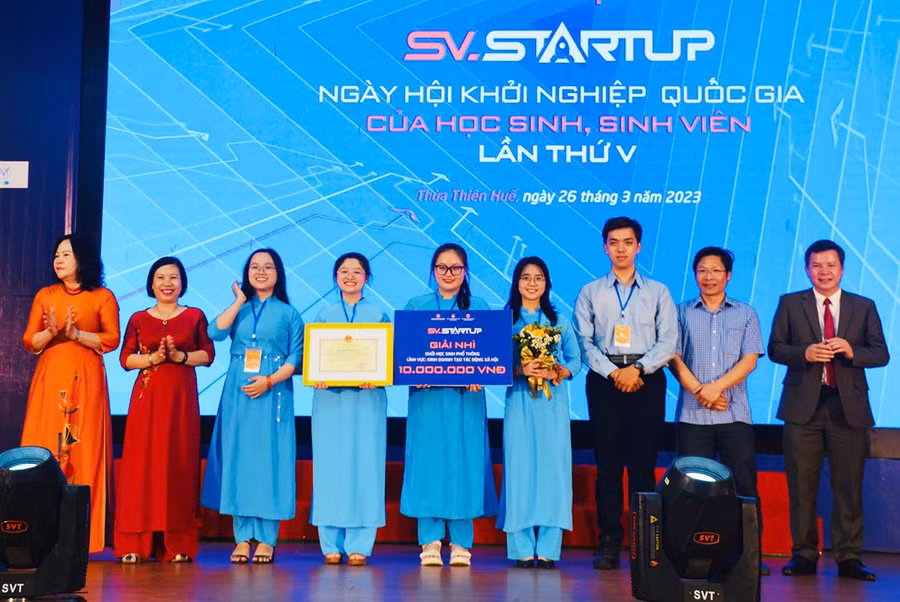 xung-dang-voi-danh-hieu-hoc-sinh-3-tot-bg.jpg