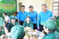 Ấm áp “Bữa cơm Công đoàn” trên những vườn cao su