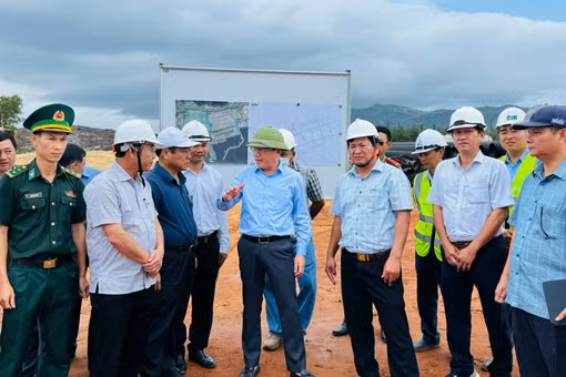 Chủ tịch UBND tỉnh Phạm Anh Tuấn kiểm tra các dự án trọng điểm khu vực Đông Gia Lai