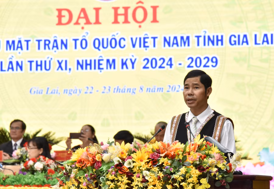 Chủ tịch Ủy ban MTTQ Việt Nam tỉnh Trần Minh Sơn phát biểu khai mạc đại hội. Ảnh: Đức Thụy Chủ tịch Ủy ban MTTQ Việt Nam tỉnh Trần Minh Sơn phát biểu khai mạc đại hội. Ảnh: Đức Thụy