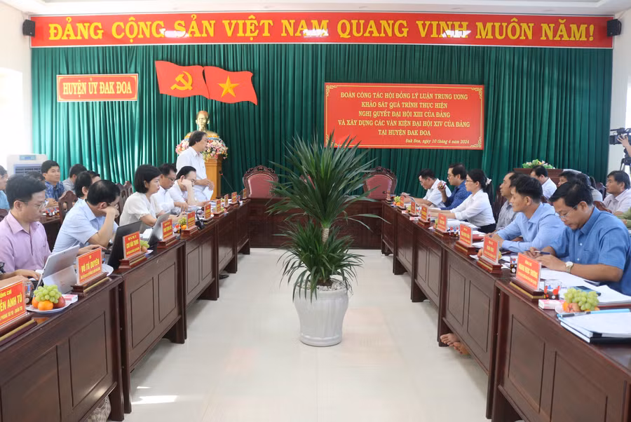 Quang cảnh buổi làm việc. Ảnh: P.D