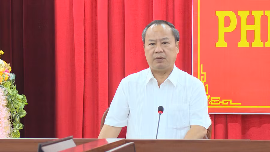 Phó Bí thư Thường trực Tỉnh ủy Châu Ngọc Tuấn chủ trì phiên họp lần thứ nhất Tiểu ban Tuyên truyền và Phục vụ Đại hội đại biểu Đảng bộ tỉnh lần thứ XVII. Ảnh: P.D Phó Bí thư Thường trực Tỉnh ủy Châu Ngọc Tuấn chủ trì phiên họp lần thứ nhất Tiểu ban Tuyên truyền và Phục vụ Đại hội đại biểu Đảng bộ tỉnh lần thứ XVII. Ảnh: P.D