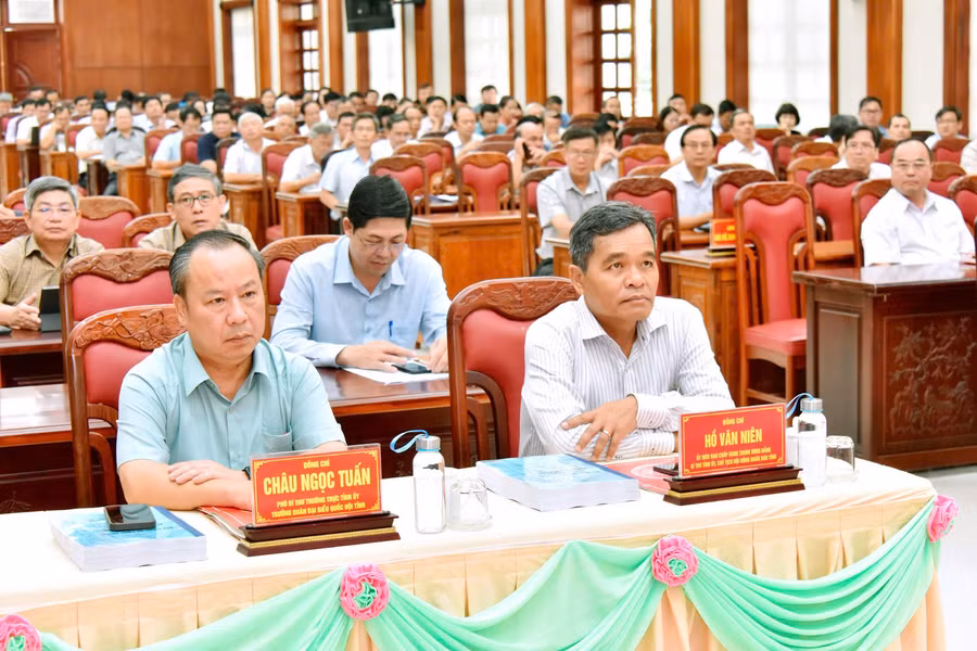 Các đại biểu tham dự hội nghị học tập, quán triệt tại điểm cầu chính Hội trường 2-9 (TP. Pleiku). Ảnh: Đức Thụy