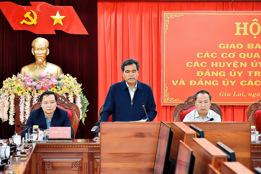Bí thư Tỉnh ủy phát biểu chỉ đạo tại hội nghị. Ảnh: Đức Thụy
