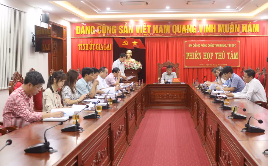 Quang cảnh phiên họp thứ tám Ban Chỉ đạo phòng-chống tham nhũng, tiêu cực tỉnh. Ảnh: P.D Quang cảnh phiên họp thứ tám Ban Chỉ đạo phòng-chống tham nhũng, tiêu cực tỉnh. Ảnh: P.D