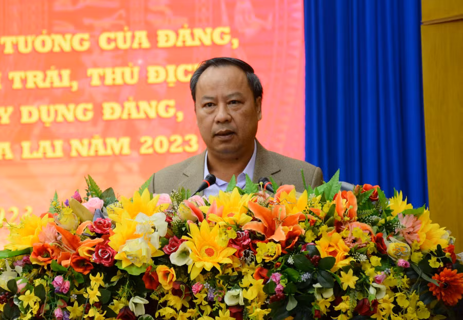Phó Bí thư Thường trực Tỉnh ủy phát biểu chỉ đạo tại lễ phát động 2 cuộc thi. Ảnh: Anh Huy