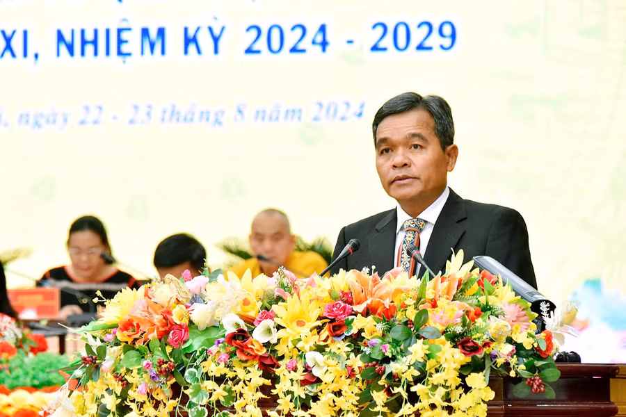 Bí thư Tỉnh ủy Hồ Văn Niên phát biểu tại Đại hội đại biểu MTTQ Việt Nam tỉnh lần thứ XI. Ảnh: Đ.T