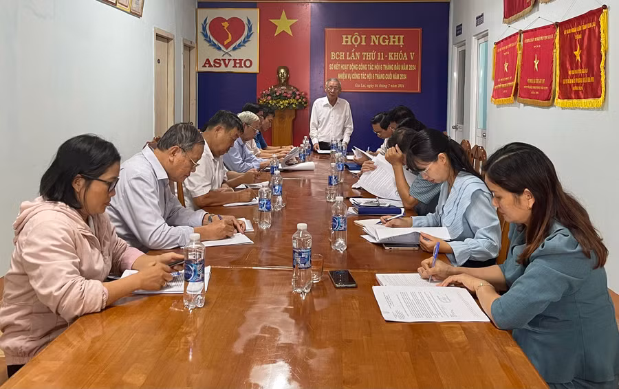 Các đại biểu đã tham gia ý kiến về công tác chuẩn bị Đại hội đại biểu Bảo trợ người khuyết tật và bảo vệ quyền trẻ em nhiệm kỳ 2024-2029. Ảnh: P.D