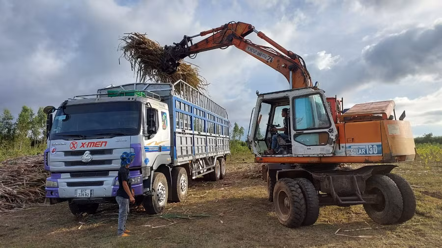 Cơ giới hóa trong khâu bốc mía vận chuyển về Nhà máy của AgriS Gia Lai. Ảnh: Nguyễn Lê Cơ giới hóa trong khâu bốc mía vận chuyển về Nhà máy của AgriS Gia Lai. Ảnh: Nguyễn Lê