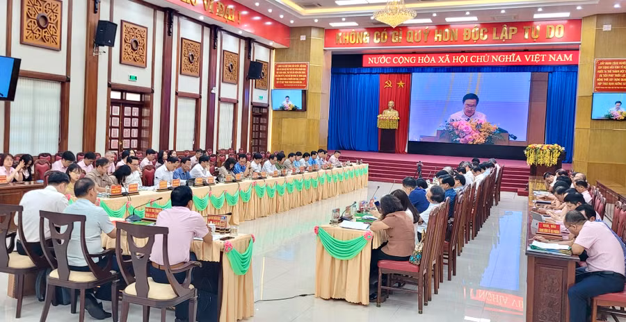 Hội nghị được tổ chức theo hình thức trực tuyến với 63 tỉnh, thành phố trong cả nước. Ảnh: V.T Hội nghị được tổ chức theo hình thức trực tuyến với 63 tỉnh, thành phố trong cả nước. Ảnh: V.T