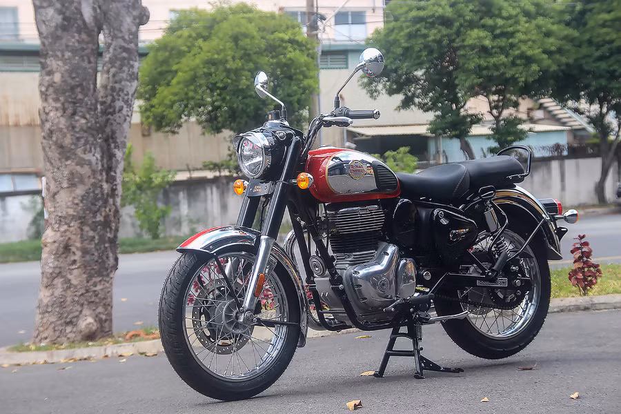 Classic 350 Chrome Red cũng là một trong những phiên bản màu được sự ưu ái của người yêu xe cổ. (Nguồn: royalenfield.com) Classic 350 Chrome Red cũng là một trong những phiên bản màu được sự ưu ái của người yêu xe cổ. (Nguồn: royalenfield.com)