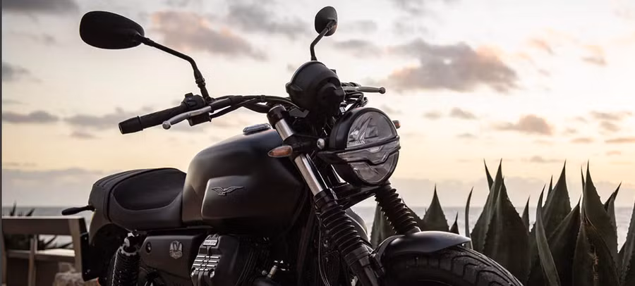 Thiết kế độc đáo đẹp mắt đi kèm cùng chất lượng sản xuất chuyên nghiệp. Moto Guzzi V7 là một trong những chiếc mô tô retro phân khối lớn được nhiều người yêu xe tin dùng. (Nguồn: motoguzzi.com.vn)