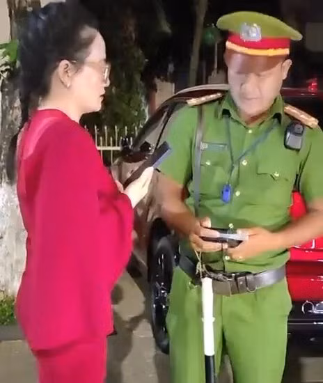 Bà L.T.N tại thời điểm kiểm tra nồng độ cồn