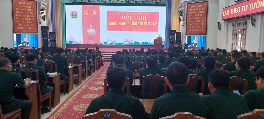 Các đại biểu dự hội nghị thảo luận. Ảnh: Vĩnh Hoàng