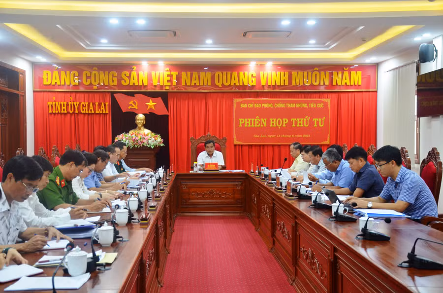 Quang cảnh phiên họp lần thứ tư. Ảnh: Vĩnh Hoàng