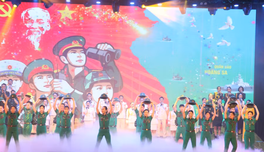 Một tiết mục tham gia liên hoan. Ảnh: Vĩnh Hoàng Một tiết mục tham gia liên hoan. Ảnh: Vĩnh Hoàng