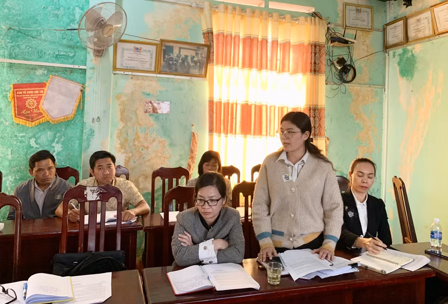 Đại diện Chi cục Chăn nuôi và Thú y tỉnh phát biểu tại buổi làm việc. Ảnh: Như Nguyện
