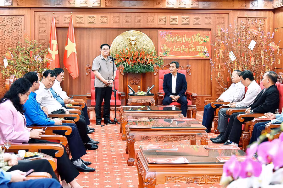 Chủ tịch Quốc hội Vương Đình Huệ phát biểu chỉ đạo tại buổi làm việc. Ảnh: Đức Thụy Chủ tịch Quốc hội Vương Đình Huệ phát biểu chỉ đạo tại buổi làm việc. Ảnh: Đức Thụy
