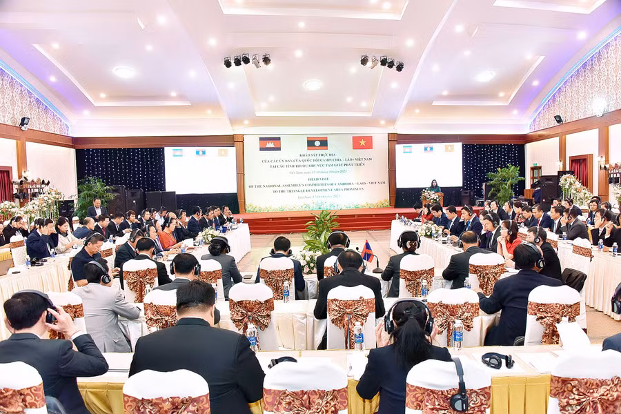Quang cảnh buổi làm việc. Ảnh: Đ.T