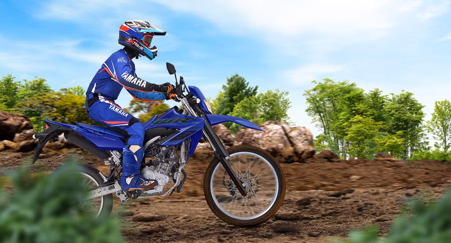 Yamaha WR155R 2024 màu xanh. (Nguồn: Yamaha)