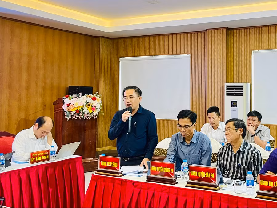 Các đại biểu phát biểu ý kiến đóng góp tại Hội nghị. Ảnh: Nhật Hào