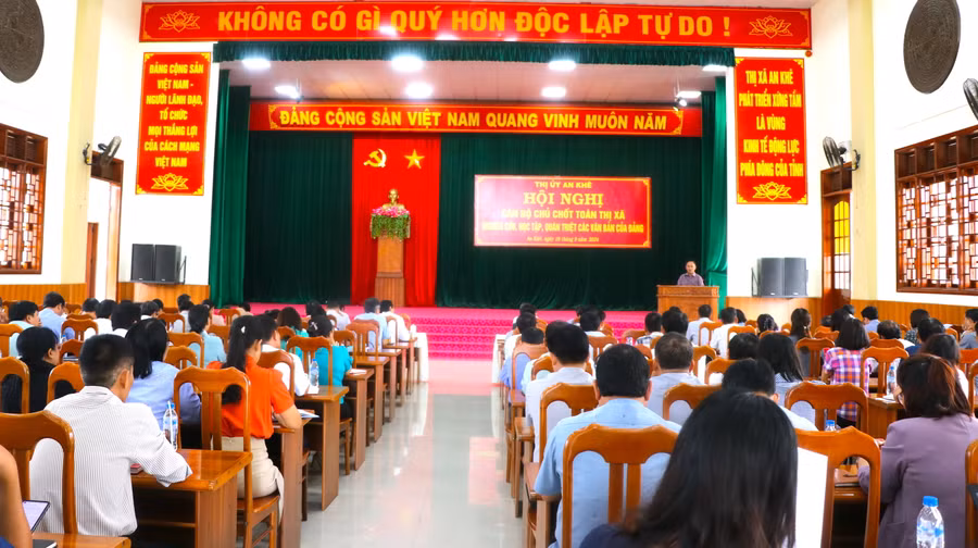 Quang cảnh hội nghị. Ảnh: Ngọc Minh Quang cảnh hội nghị. Ảnh: Ngọc Minh