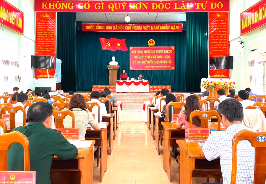 Quang cảnh kỳ họp. Ảnh: Nguyễn Hiền